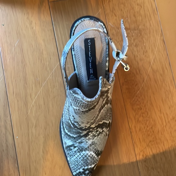 Size 6.5 heel sling back Steven by Steve Madden mules - Picture 3 of 4
